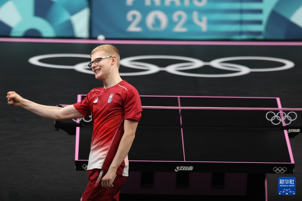 围的配合演 围的配合演