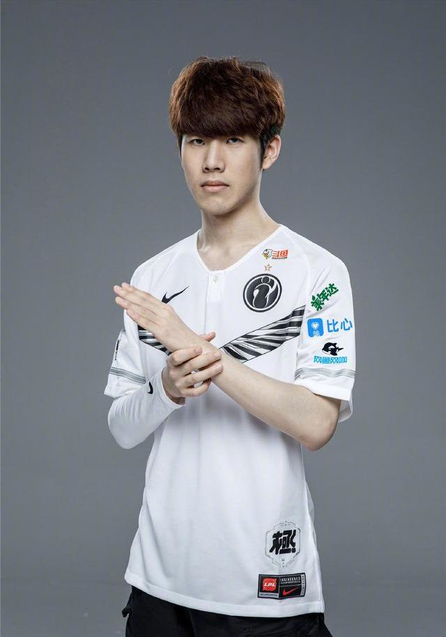 参考纽卡签 参考纽卡签